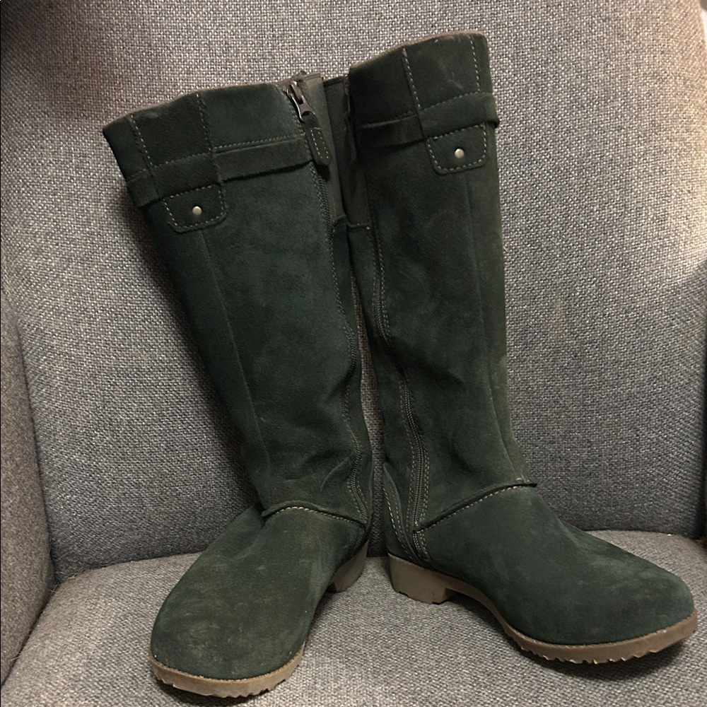 Eddie Bauer Green Suede Lodge  Boots size 9 EUC
